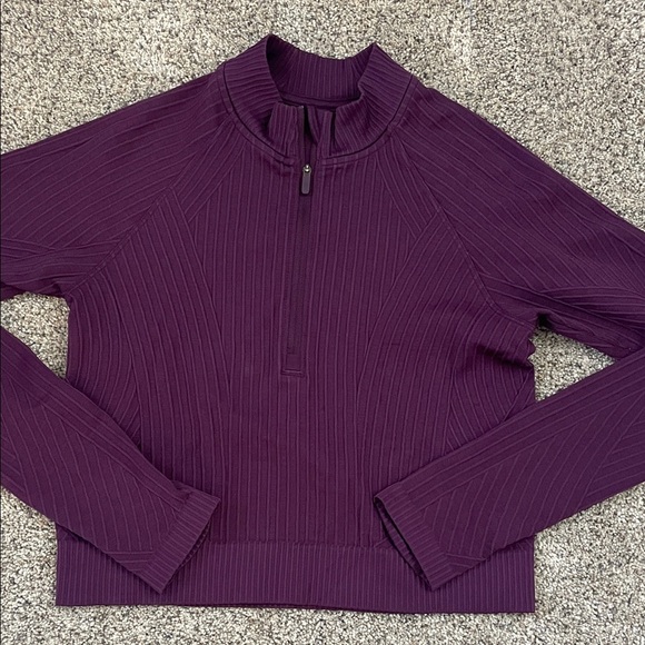 Lululemon crop ribbed long sleeve size 10-12 - Picture 1 of 6